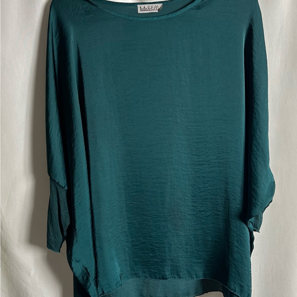 tutu & Lilli green Bella Women's Blouse slip on caftan